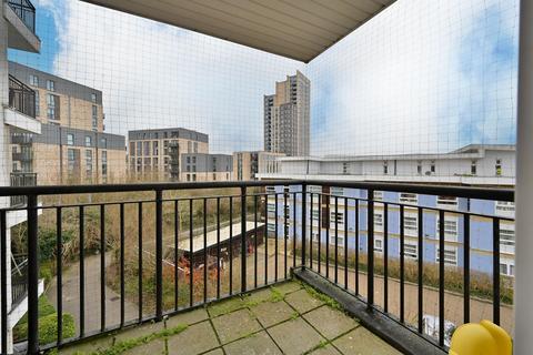 2 bedroom flat for sale, The Gateway, Omega Court The Gateway, WD18