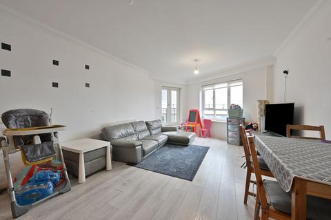 2 bedroom flat for sale, The Gateway, Omega Court The Gateway, WD18