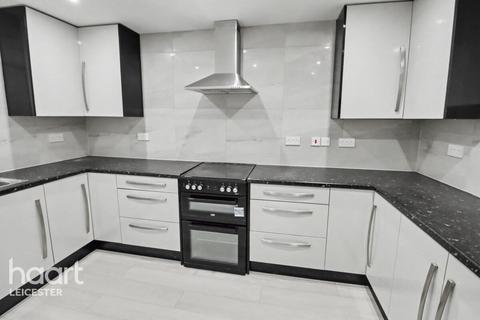 3 bedroom maisonette to rent, Taurus Close, Leicester
