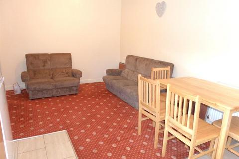 undefined, Farm Close, Middlesex UB1