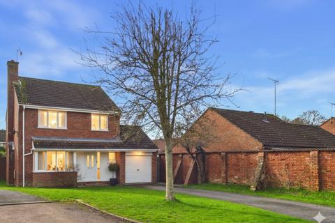 4 bedroom detached house for sale, Chestnut Drive Willand, Cullompton EX15