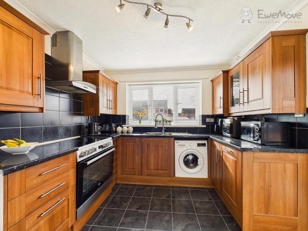 Ewemove tiverton   kitchen