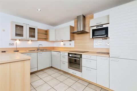 2 bedroom flat to rent, Western Gateway, London, E16