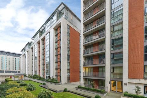 2 bedroom flat to rent, Western Gateway, London, E16