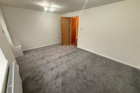 undefined, Mount Avenue, Bebington CH63