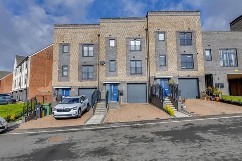 undefined, Dol Isaf, Radyr, Cardiff