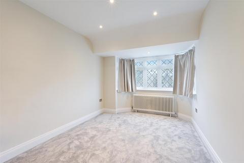 2 bedroom flat to rent, Lower Morden Lane, Morden SM4