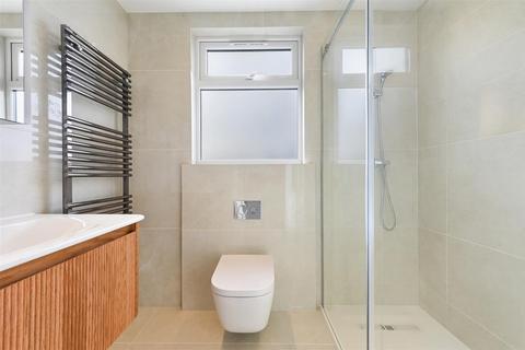 2 bedroom flat to rent, Lower Morden Lane, Morden SM4