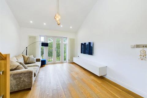 undefined, Winterton Court, Hampton Wick