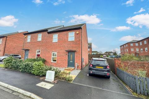 3 bedroom semi-detached house for sale, Kentmere Approach, Leeds. West Yorkshire