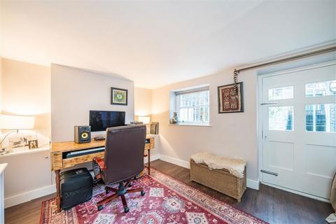 2 bedroom maisonette for sale, South Lambeth Road, London SW8
