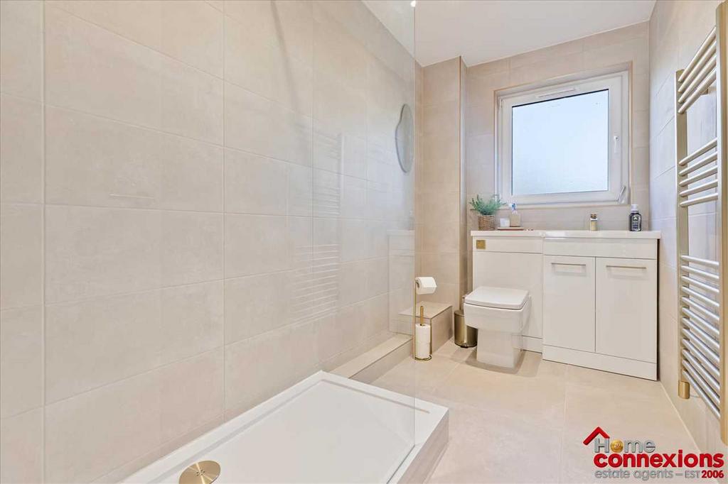 Shower Room (1)