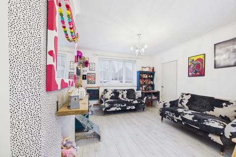 2 bedroom terraced house for sale, Hemswell Avenue, Hull, HU9 5LD