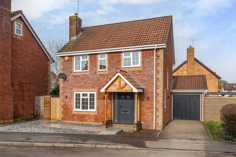 3 bedroom detached house to rent, Woodward Close, Wokingham RG41