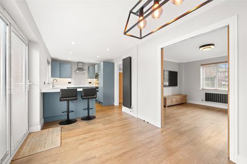 3 bedroom detached house to rent, Woodward Close, Wokingham RG41