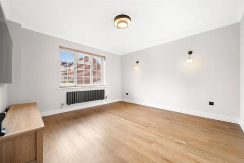 3 bedroom detached house to rent, Woodward Close, Wokingham RG41