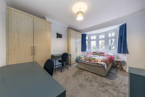 undefined, Le May Avenue, London SE12