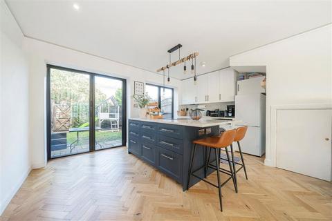 3 bedroom terraced house for sale, Chatsworth Place, Teddington TW11