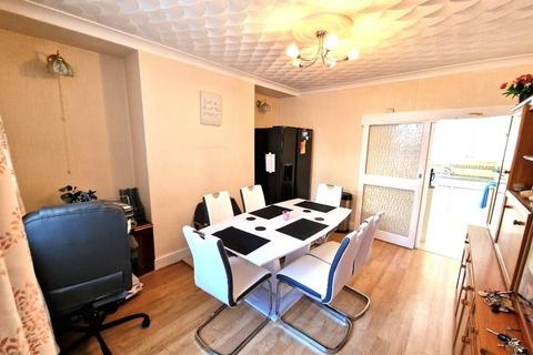 2 bedroom end of terrace house for sale, Vivian Street, Abertillery, NP13