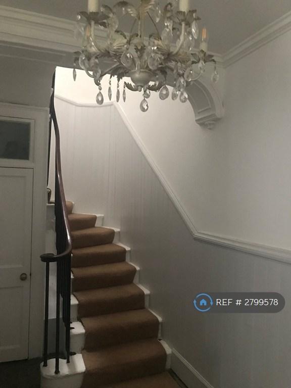 Entrance And Georgian Cantilever Stair