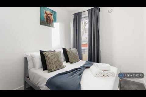 undefined, Lochend Gardens, Edinburgh, EH7