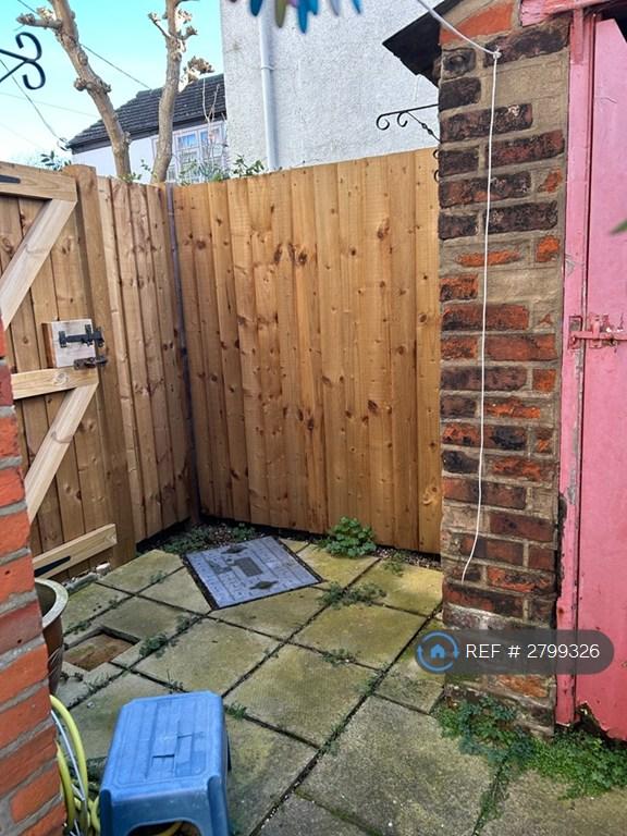 Courtyard And Back Access