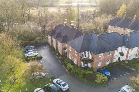 2 bedroom flat for sale, Copperfields, High Wycombe HP12