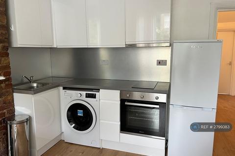 2 bedroom flat to rent, London, London, W5