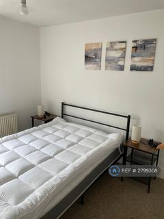 2 bedroom terraced house to rent, Woodside Road, Tonbridge, TN9