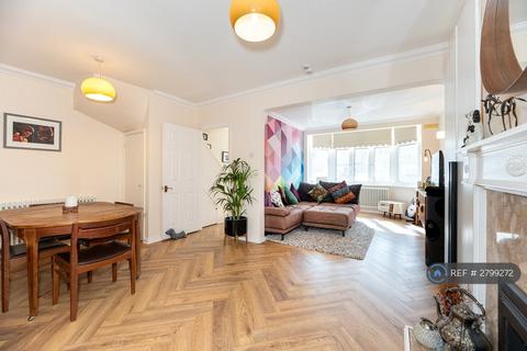 undefined, Amery Gardens, Romford, RM2