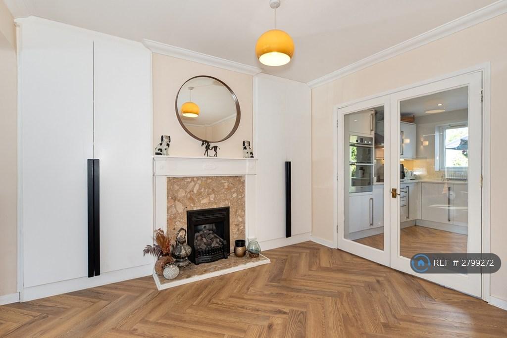 Living Room / Dining Room