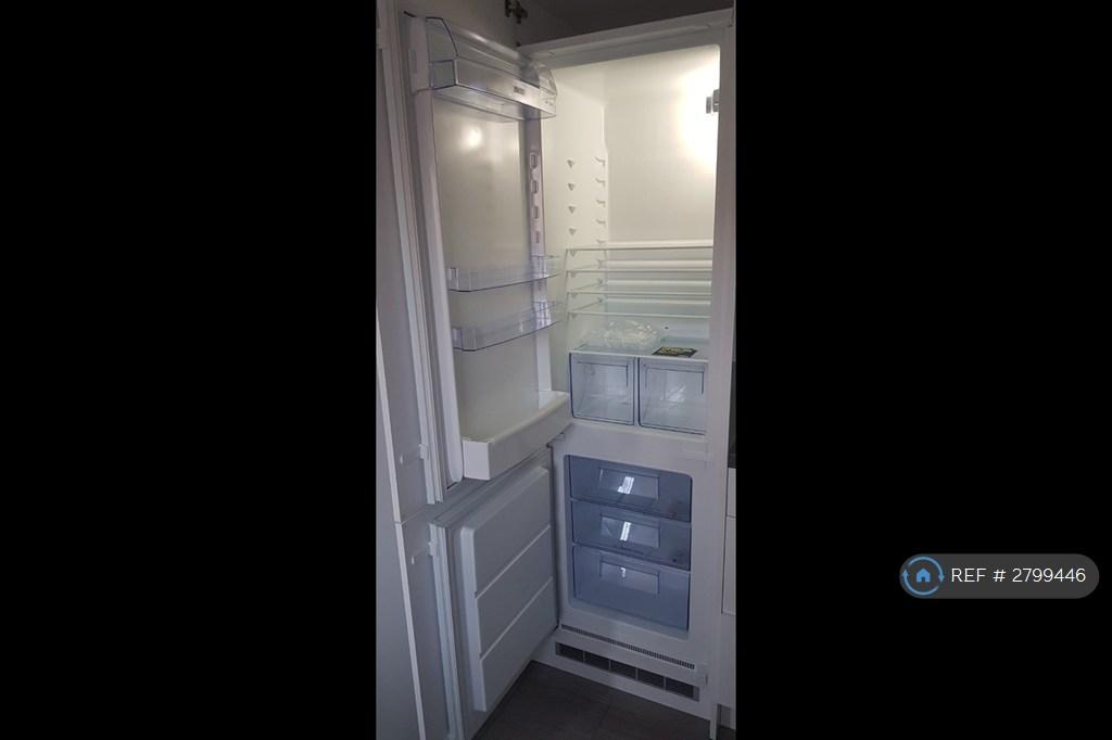 Excellent, Large, Brand New Zanussi Fridge Freezer