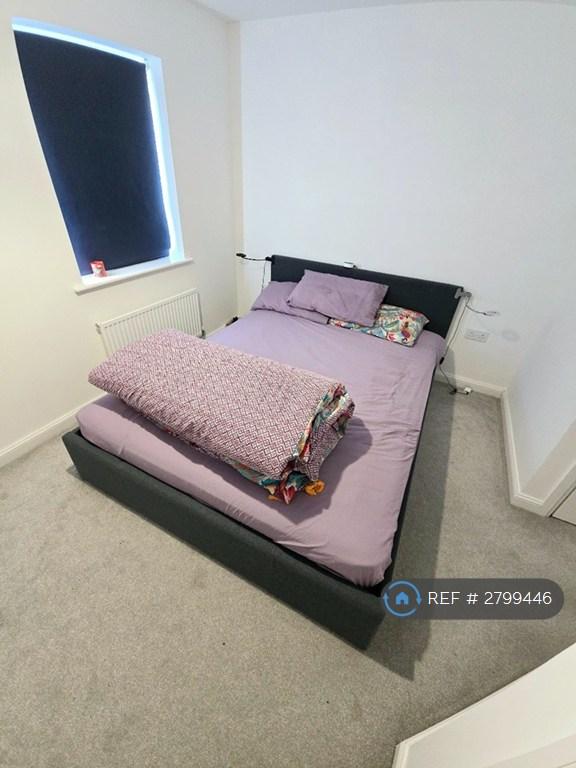 King Sized En Suite Bedroom