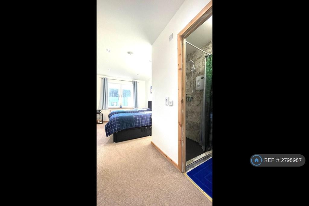 Ensuite Bedroom