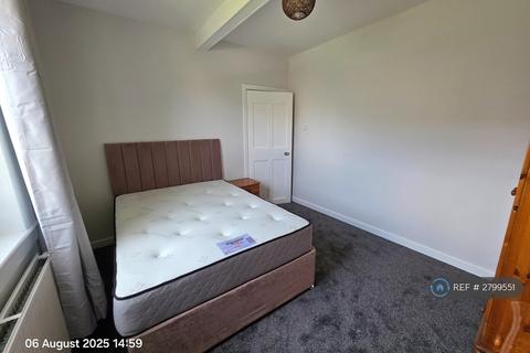 2 bedroom flat to rent, Hutchison Road, Edinburgh, EH14