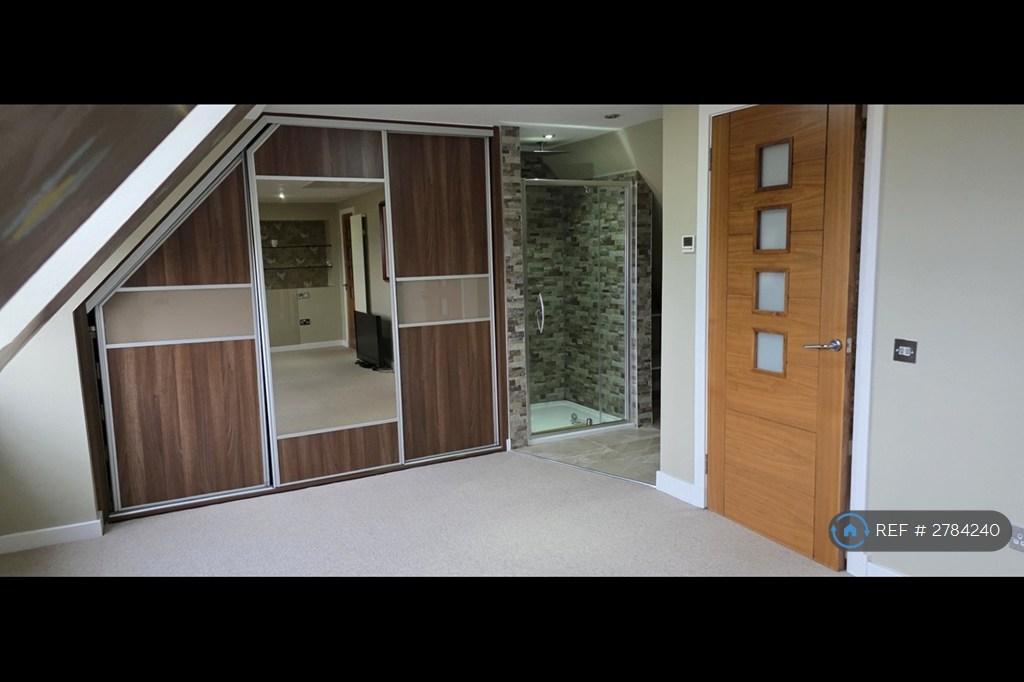 Bedroom 1 En Suite