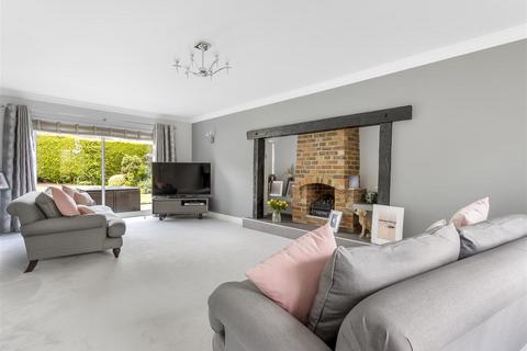 5 bedroom detached house for sale, Bluebell Drive, St James Hamlet, Goffs Oak