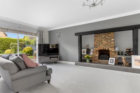 5 bedroom detached house for sale, Bluebell Drive, St James Hamlet, Goffs Oak