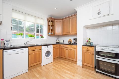 undefined, Cheam Mansions, Cheam SM3