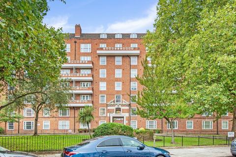 Barrow Hill Estate, London, NW8