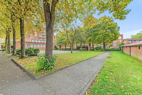 4 bedroom flat for sale, Barrow Hill Estate, London, NW8