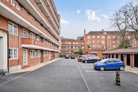 4 bedroom flat for sale, Barrow Hill Estate, London, NW8