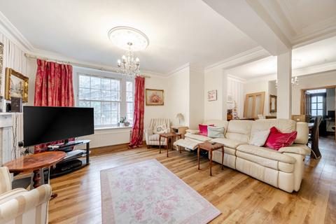 4 bedroom flat for sale, Barrow Hill Estate, London, NW8