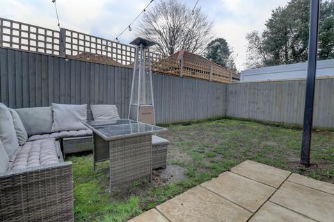 2 bedroom apartment for sale, Amersham Road, High Wycombe HP15