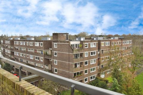 undefined, Romulus Court, Brentford Dock