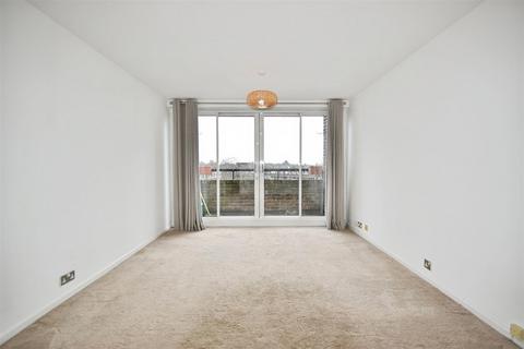 undefined, Romulus Court, Brentford Dock