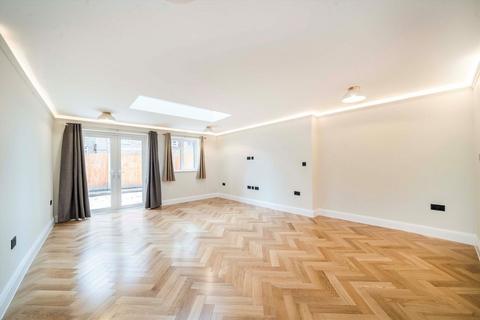 undefined, Lanark Close, London W5