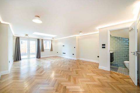 undefined, Lanark Close, London W5