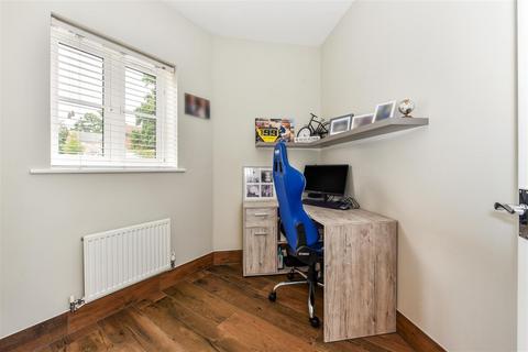 3 bedroom detached house for sale, Oak Leaf Way, Horndean