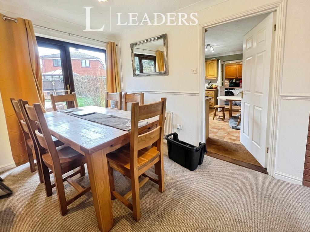 Dining Oom
